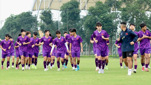 Đội Việt Nam chuẩn bị ra quân giải châu Á, HLV Brazil chia tay 4 học trò